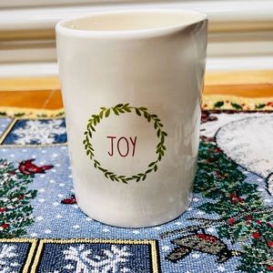 NWT Rae Dunn Joy Holiday Candle